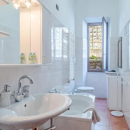 3 Bedroom Lovely In Torza Chiama
