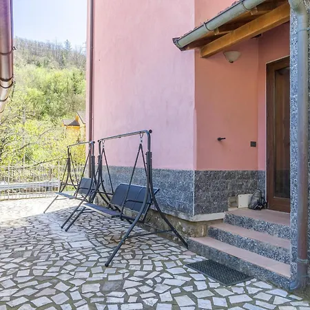 3 Bedroom Lovely In Torza Chiama
